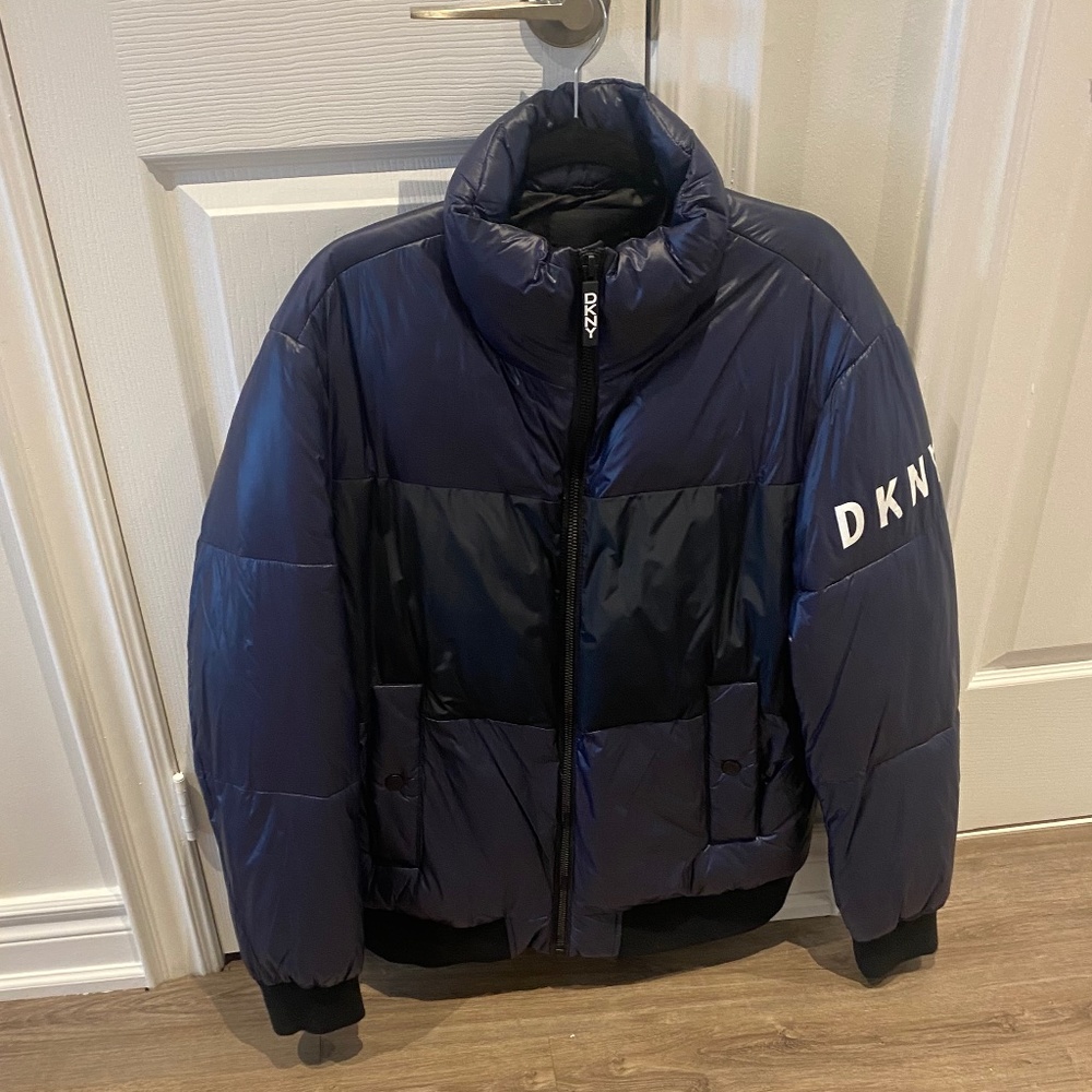 Like New Men's DKNY Puffer Jacket - Size Medium